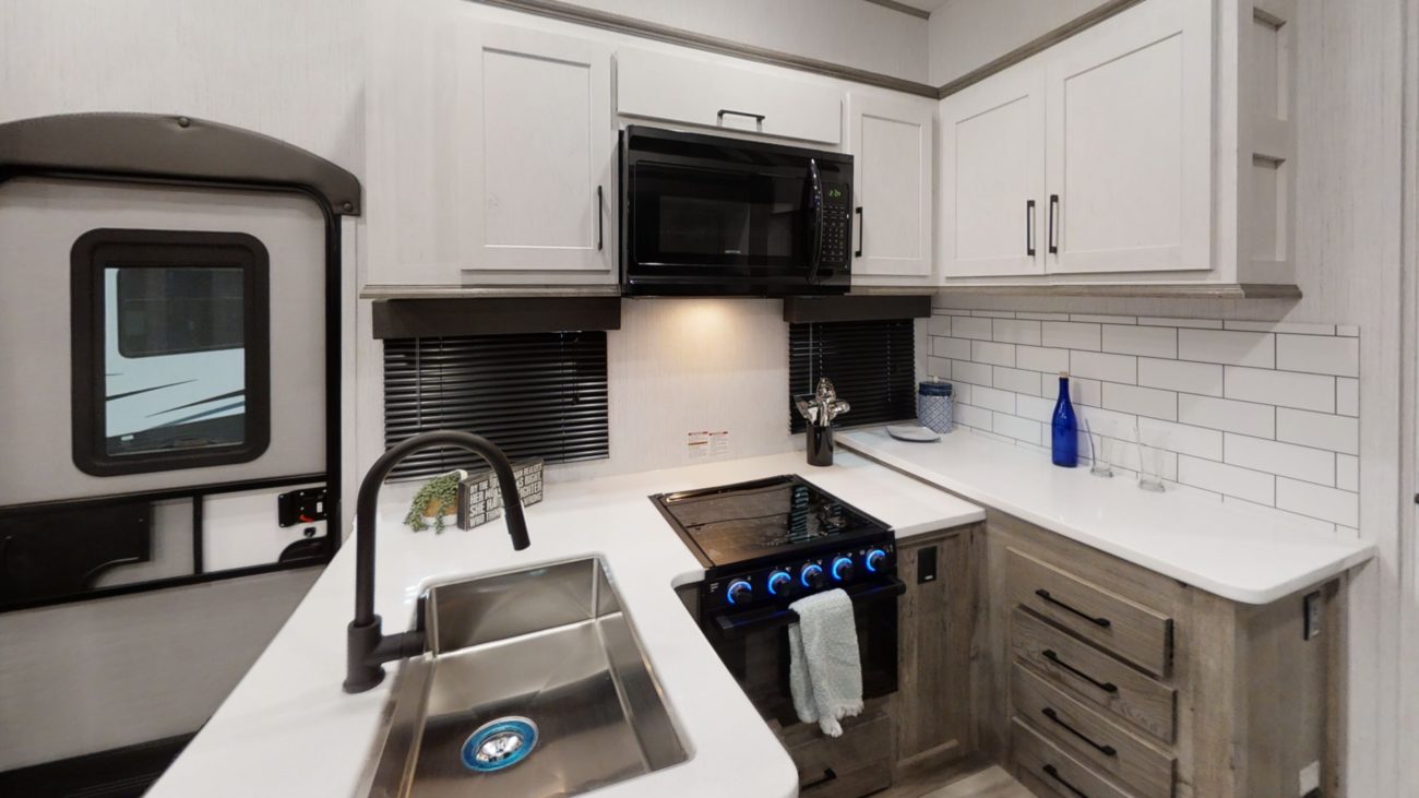 Milestone 386BH Heartland RVs