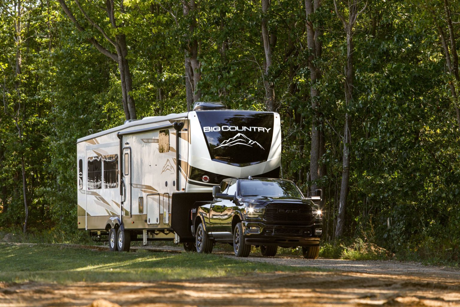 Heartland RVs Vehicle Towing Guide Hitch and Capacity Guidelines