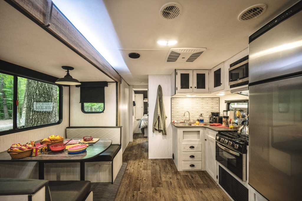 RV Kitchen Must-haves For Your Camping Trip – Blog is where the Home is