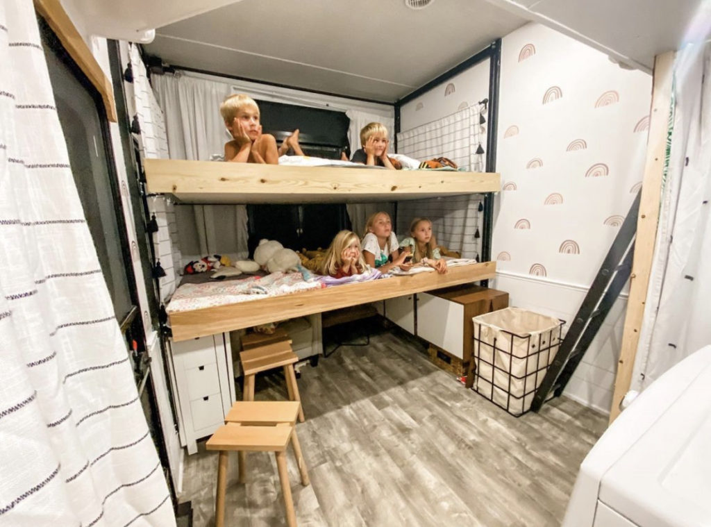 Decorate your RV interior with trendy wall paper