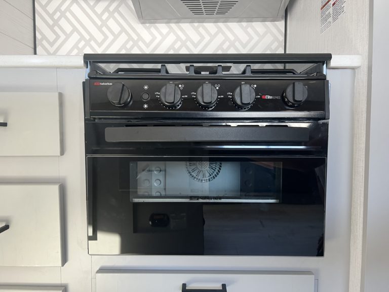 EXCLUSIVE AIR FRYER OVENS DEBUTING IN NEW HEARTLAND RV MODELS