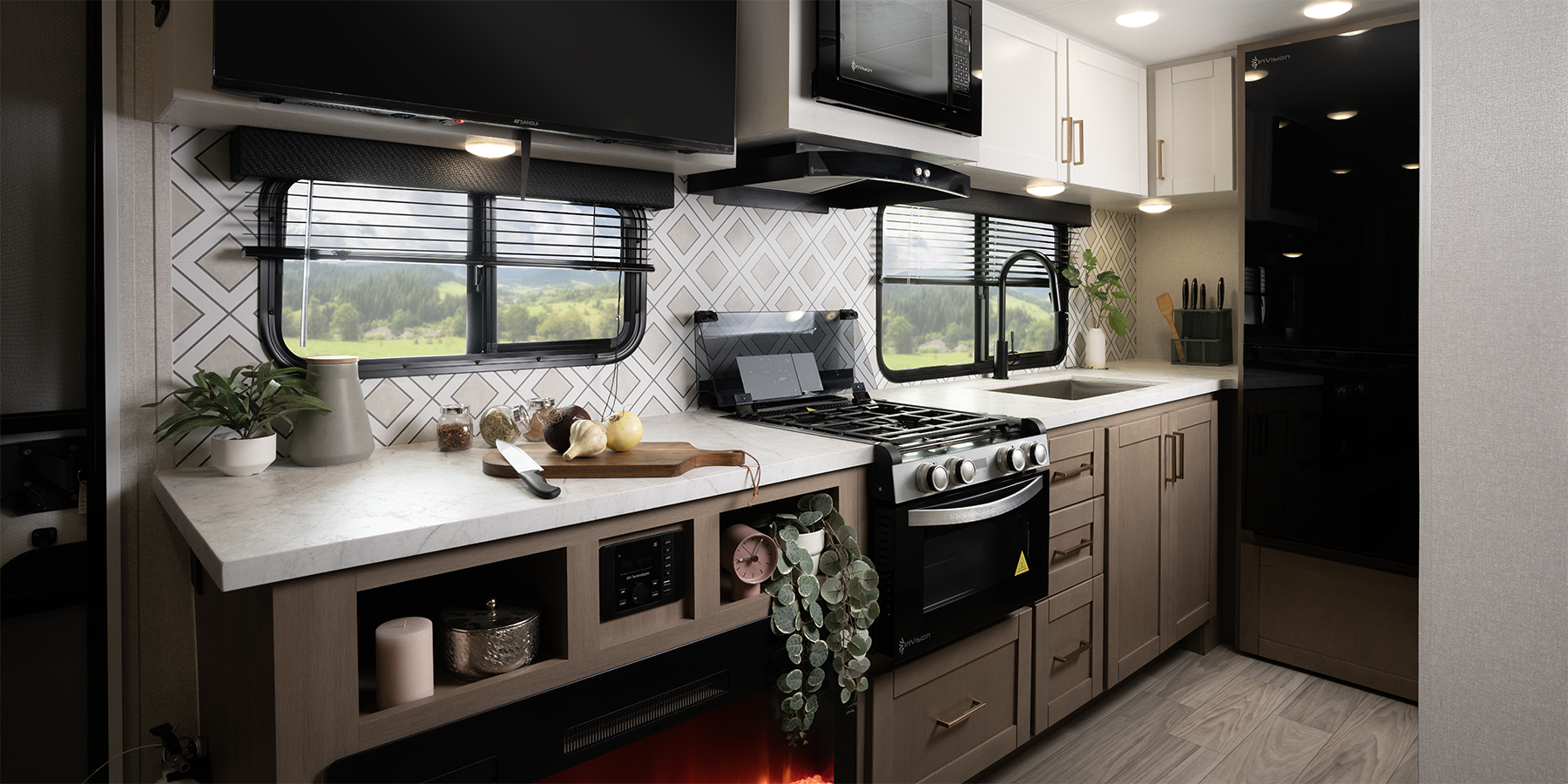 2027 Heartland North Trail 190MB — kitchen