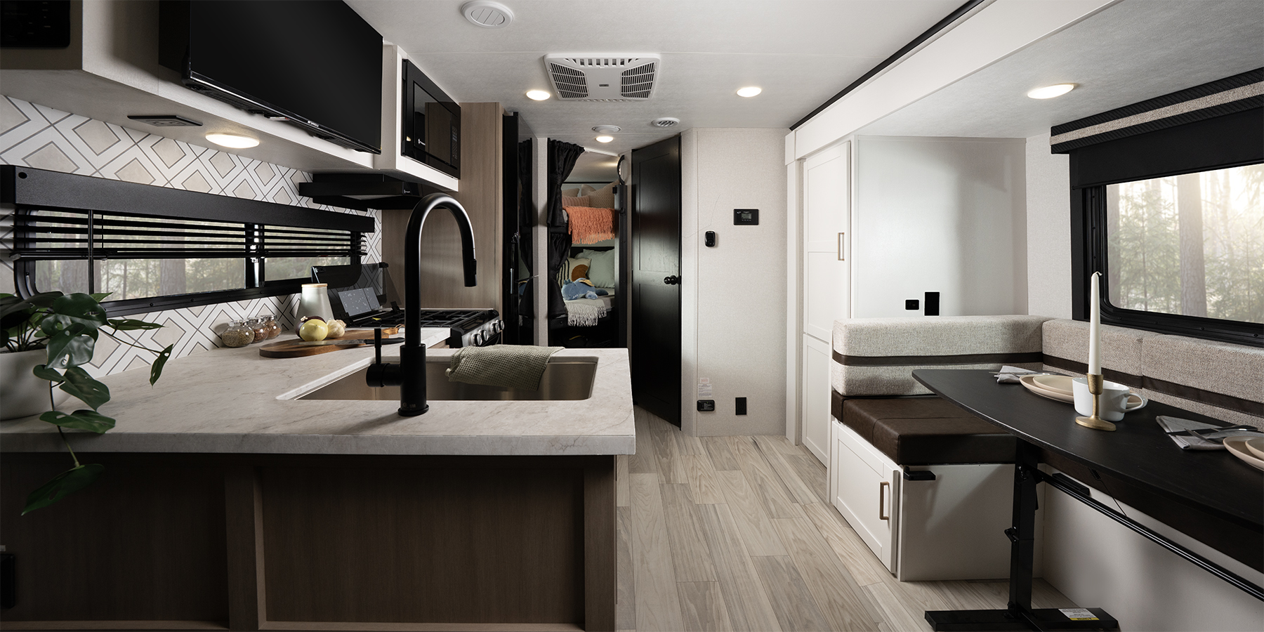 North Trail Ultra-Lite Travel Trailer 220MB Virtual Tour