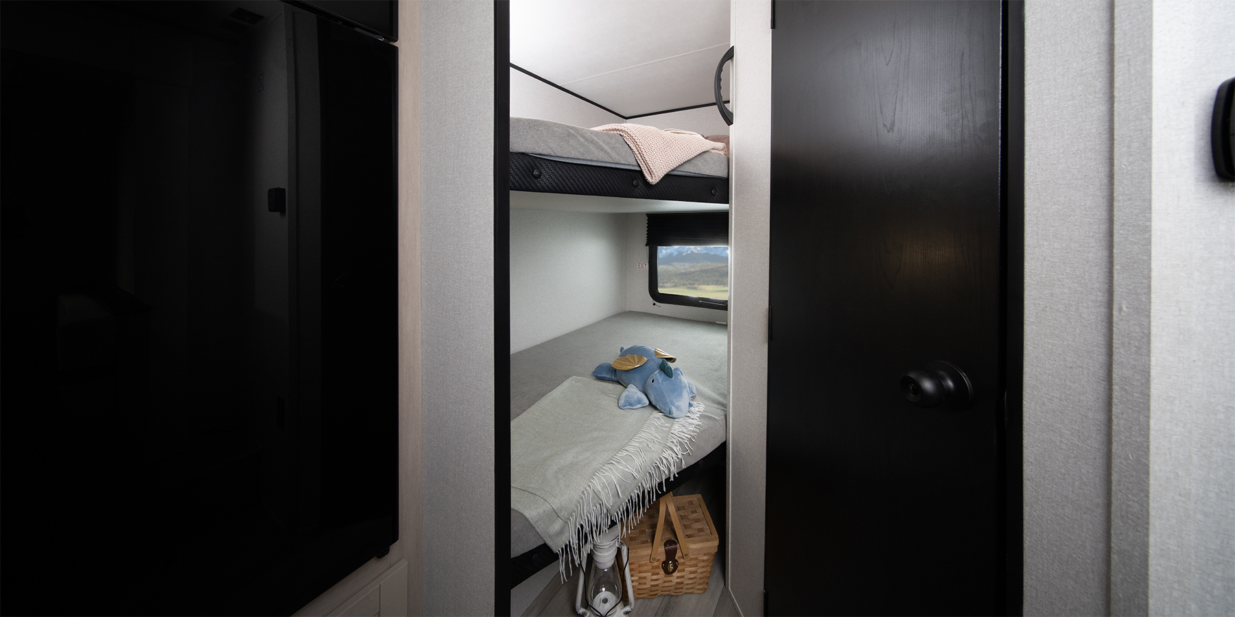 2027 Heartland Prowler 1802MBS — Bunk