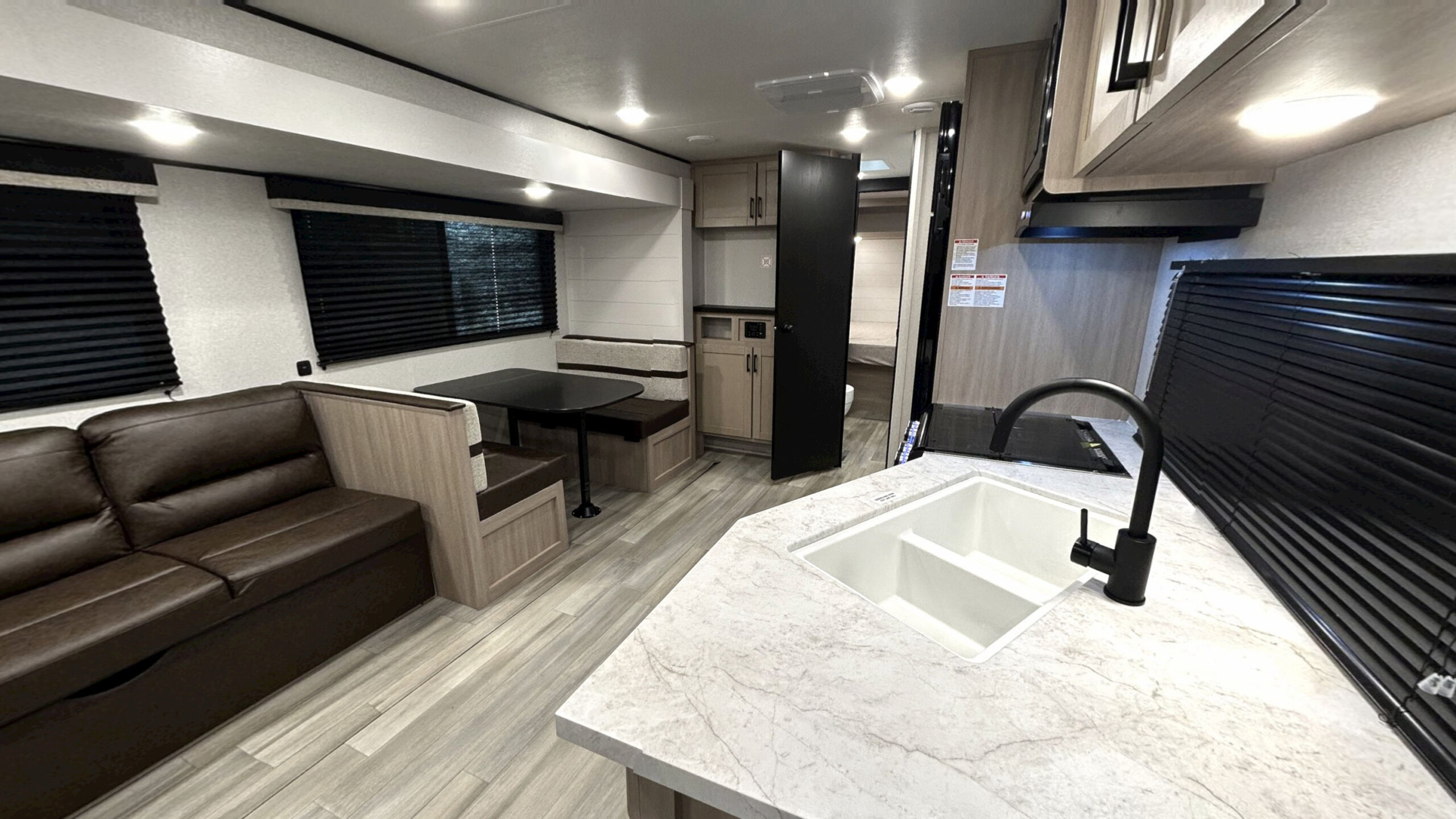 Prowler 2601RLS Virtual Tour