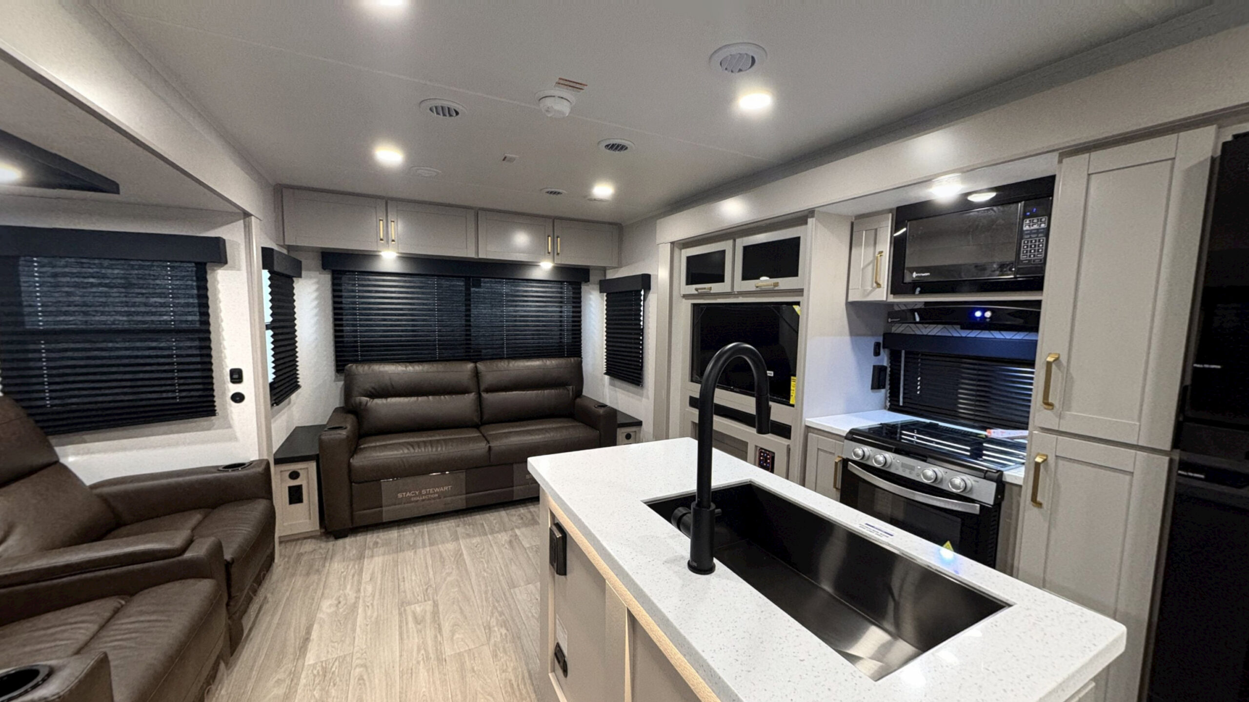 Sundance Travel Trailers 2027 29RLBS 2027 Virtual Tour