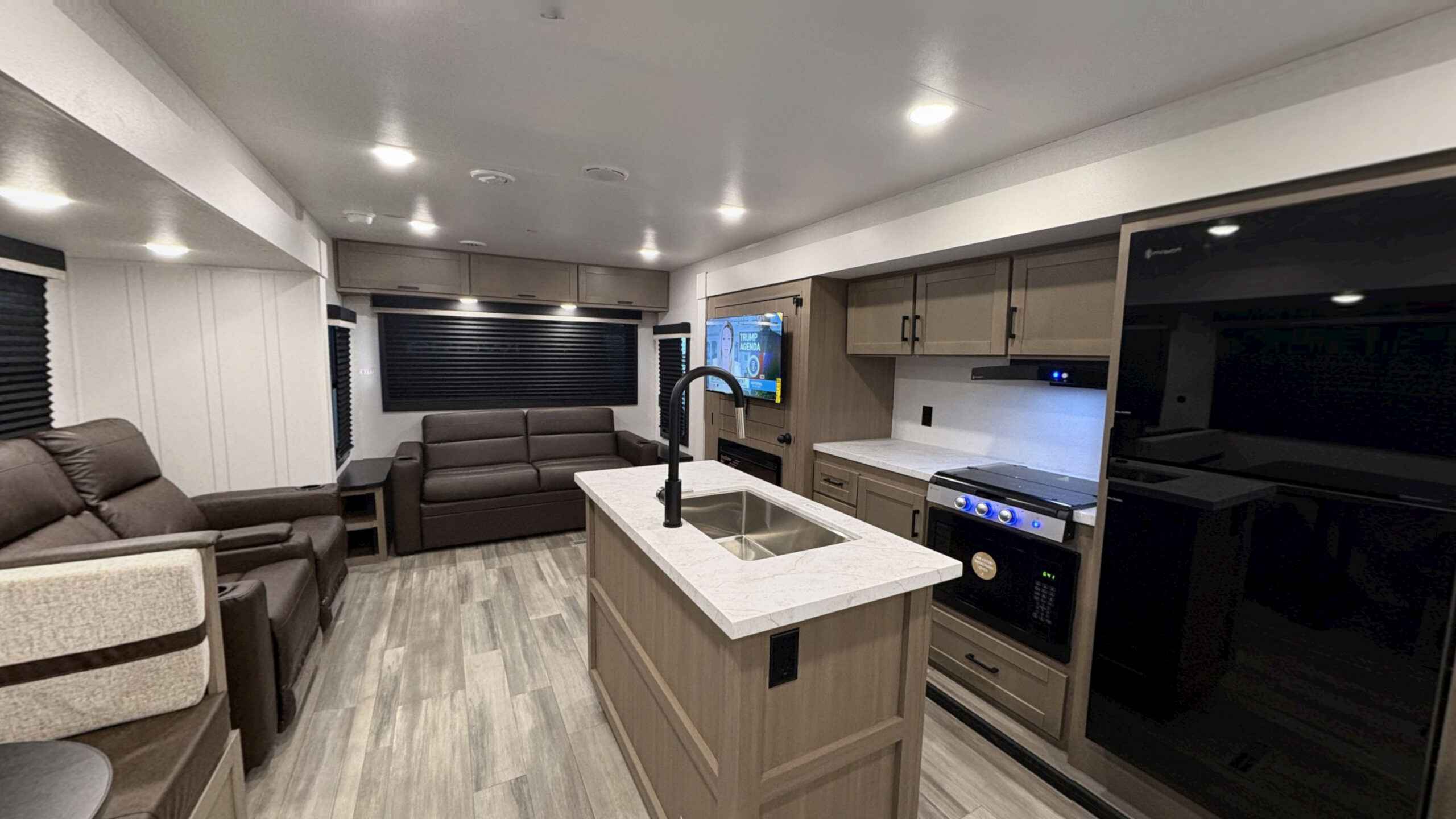 Prowler Travel Trailer 2027 3301RLT – 2027 Virtual Tour