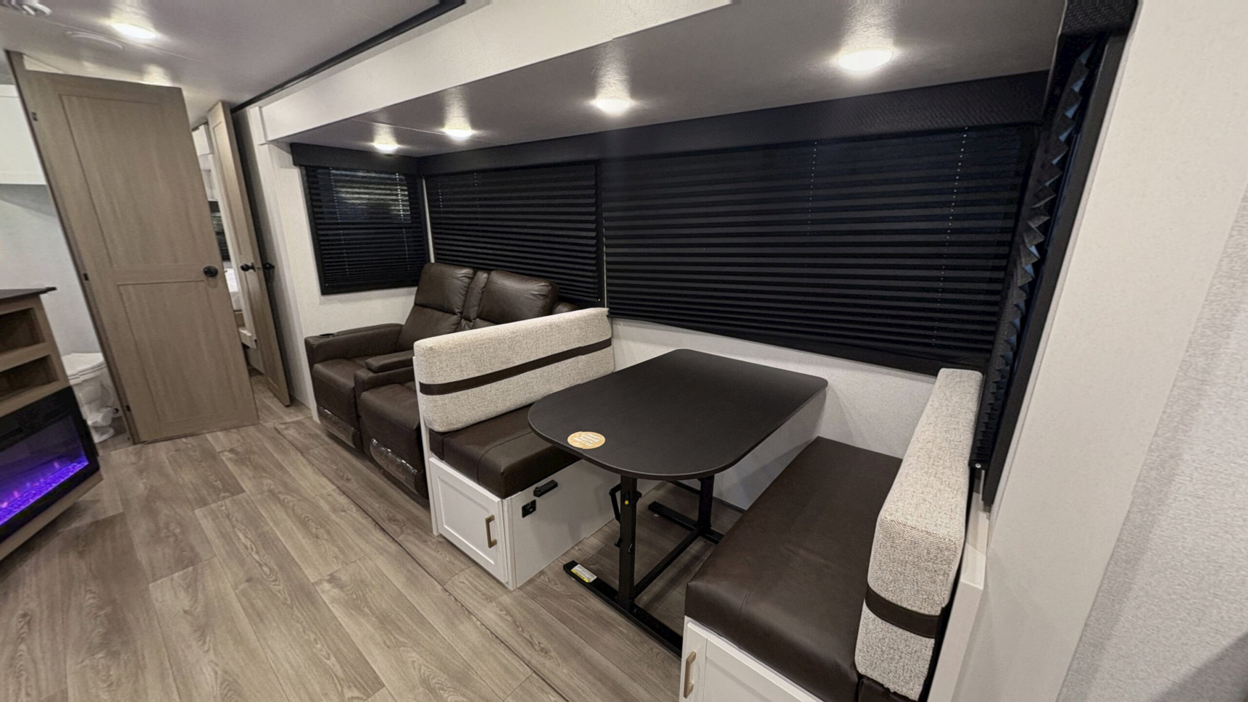 North Trail Ultra-Lite Travel Trailer 2027 280FK – 2027 Virtual Tour