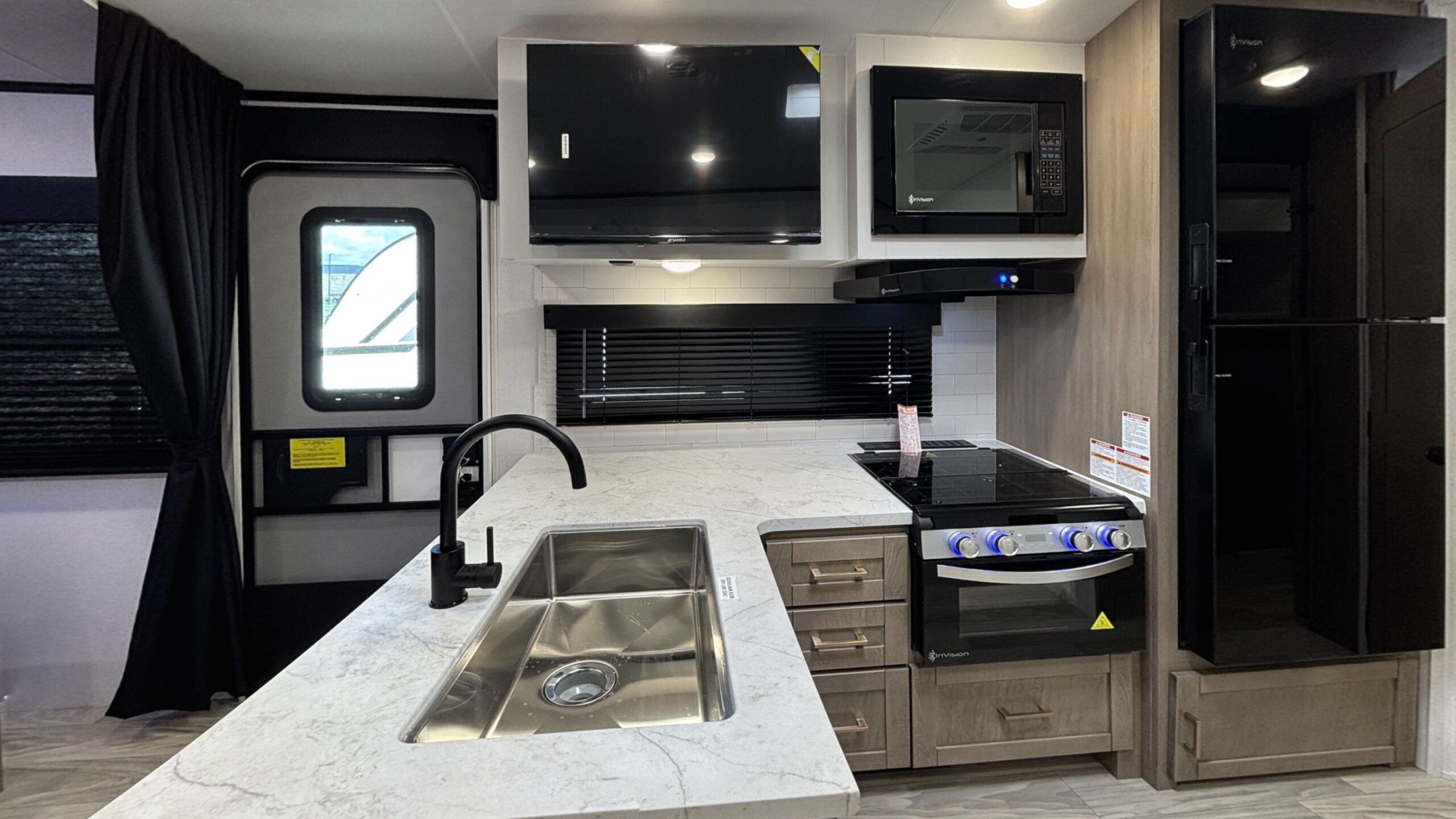 North Trail Ultra-Lite Travel Trailer 2027 225MB – 2027 Virtual Tour
