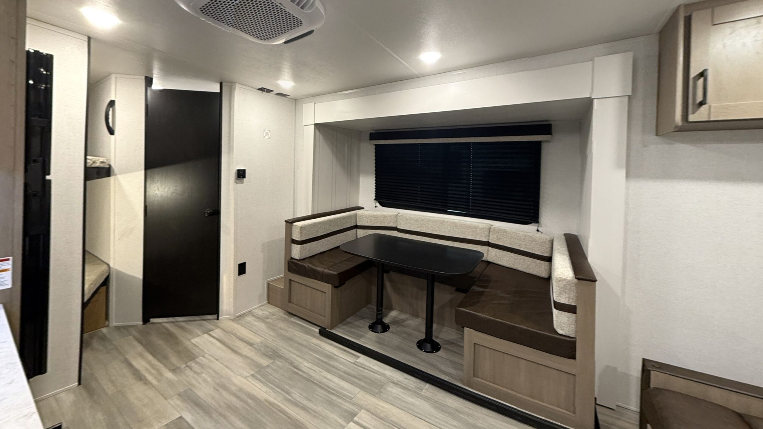 Prowler Travel Trailer 2027 1802MBS – 2027 – East Virtual Tour