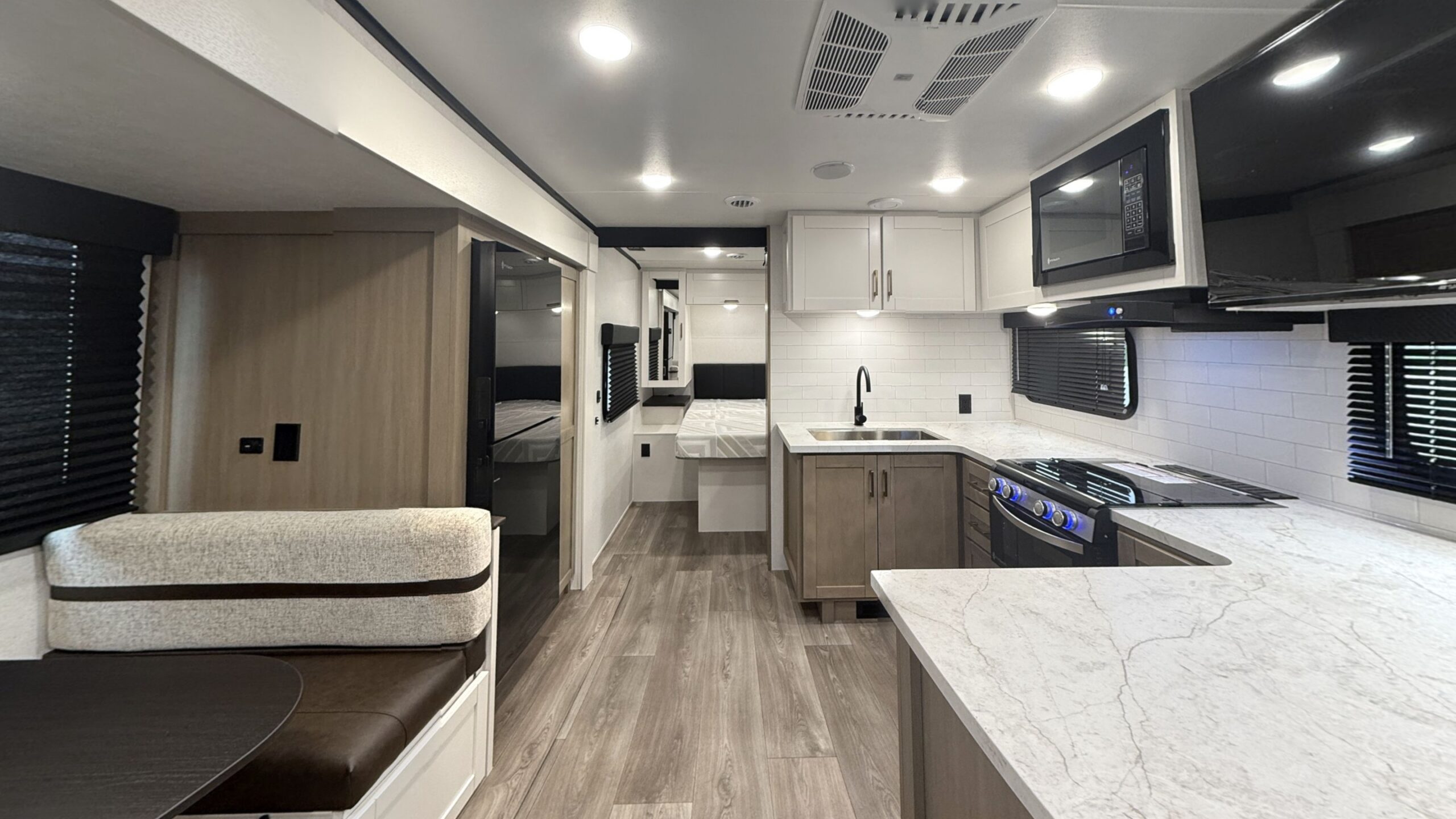 North Trail Ultra-Lite Travel Trailer 2027 250BH – 2027 Virtual Tour