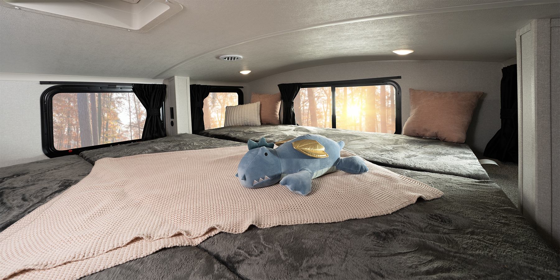 2027 Heartland Milestone 39TB — bunk