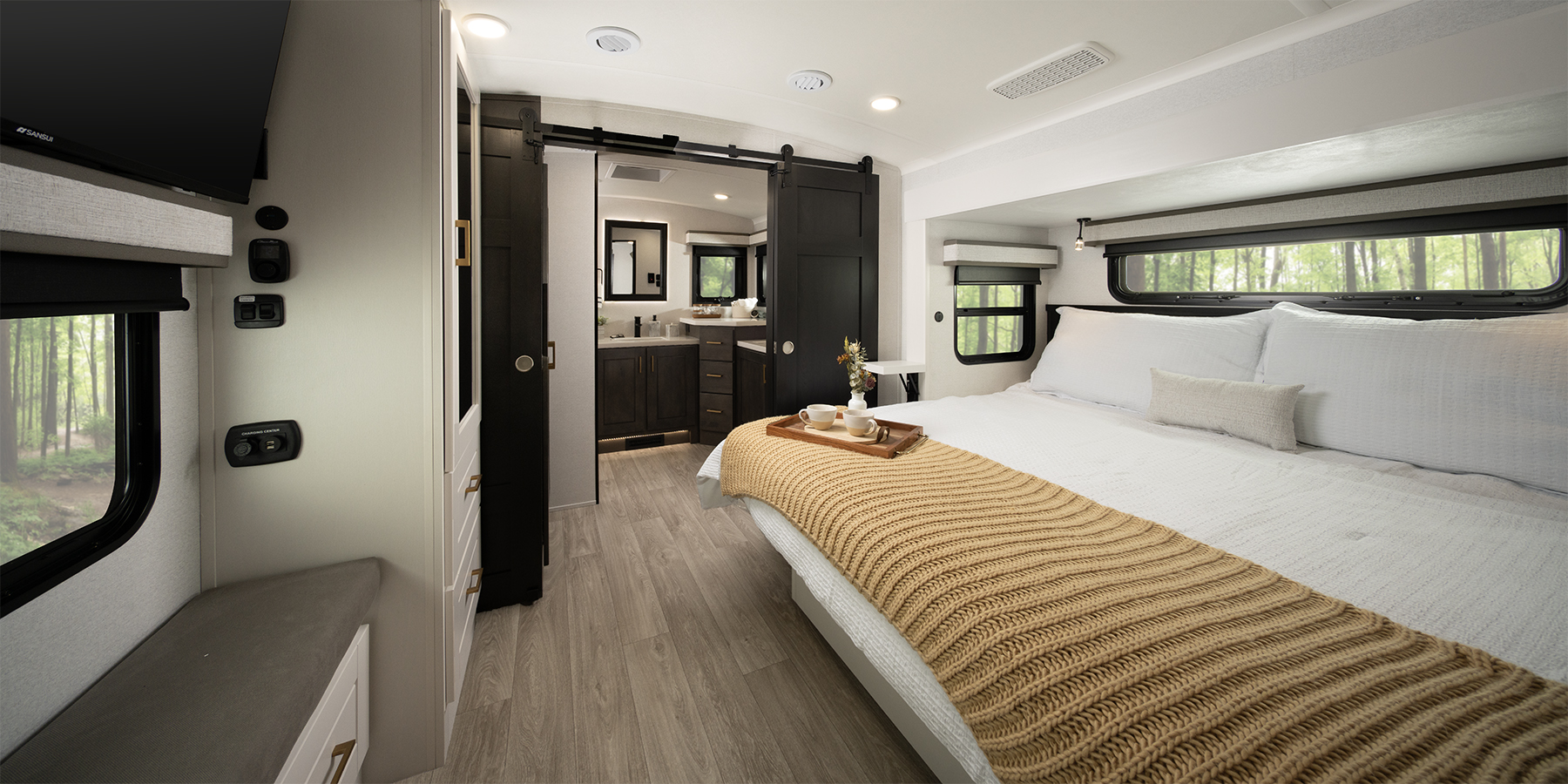 2027 Heartland Bighorn 39FL — bed