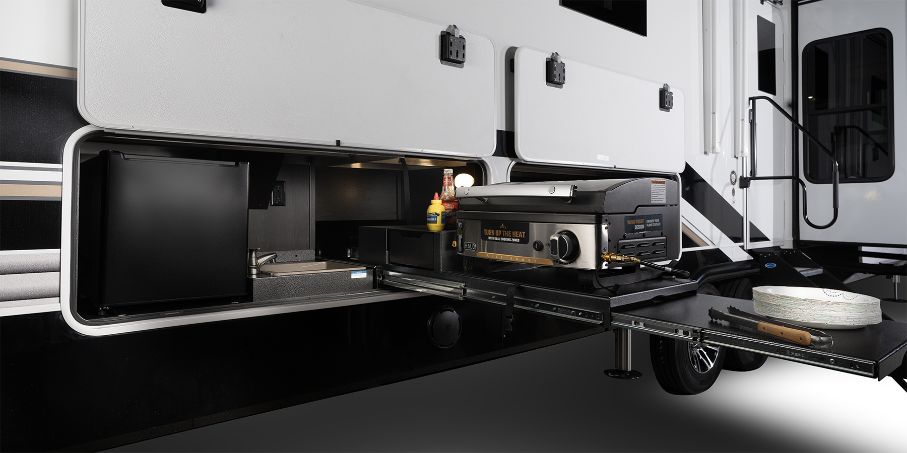 2027 Heartland Bighorn 39FL — ext Kitchen