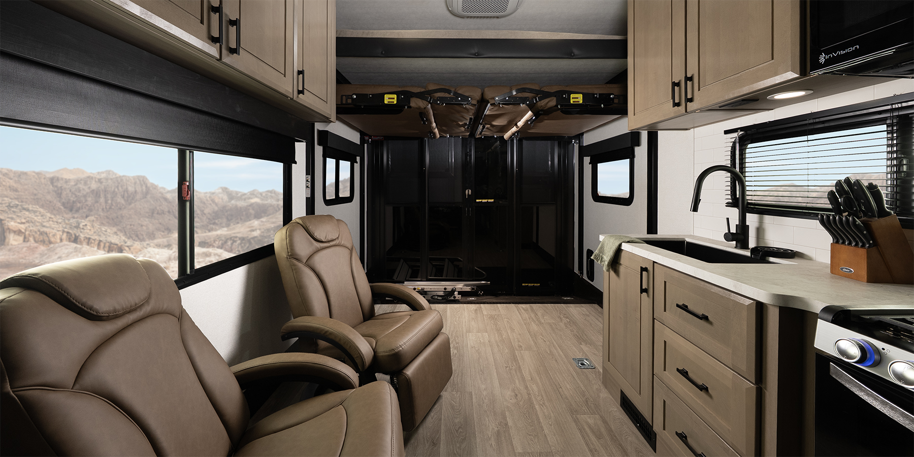 2027 Heartland Cyclone 2214 — garage