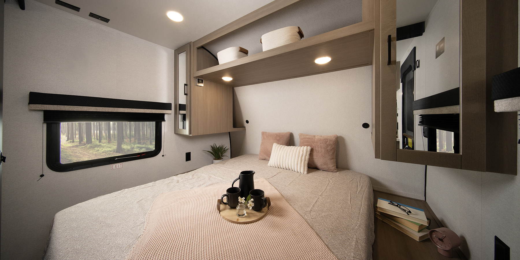 2027 Heartland Prowler 2602BHS — bed