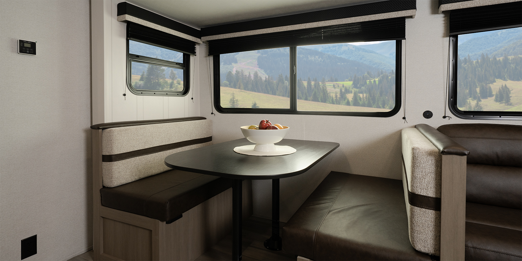 2027 Heartland Prowler 2602BHS — dinette