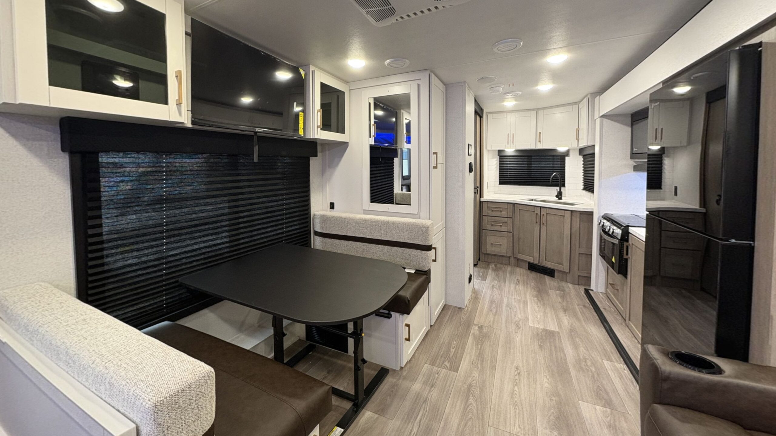 North Trail Ultra-Lite Travel Trailer 2027 210MB-2027 Virtual Tour