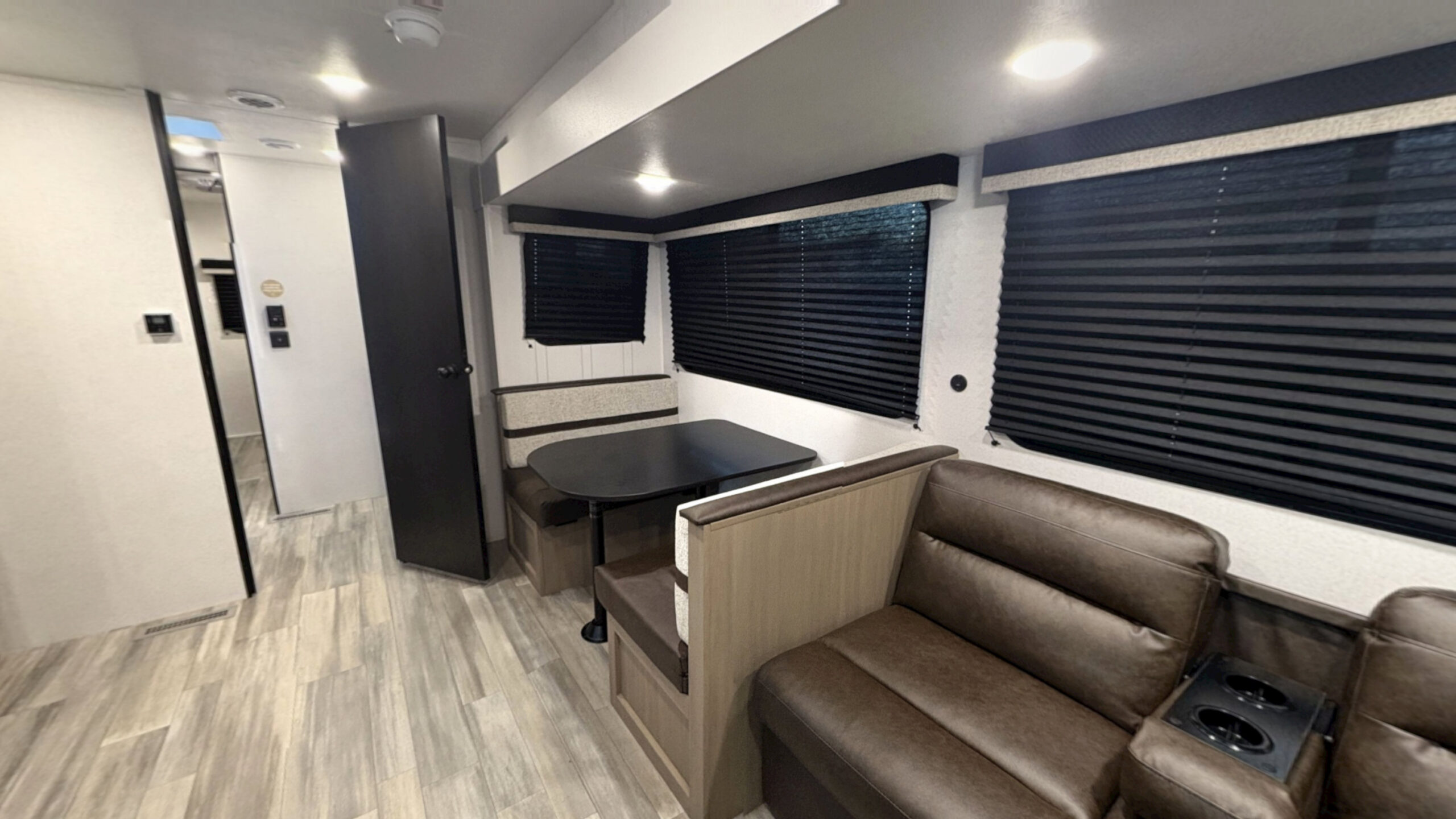 Prowler Travel Trailer 2027 Prowler 3302TSB 2027 Virtual Tour
